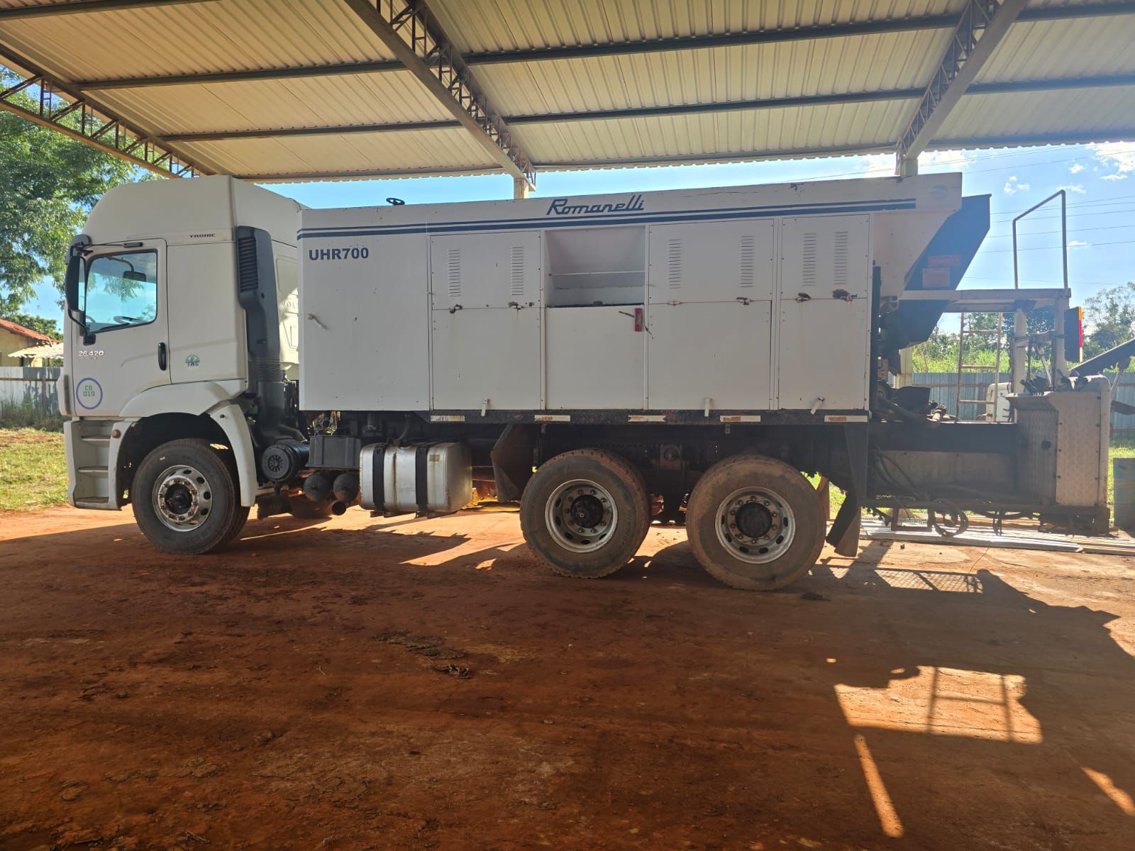 Usina de Microrrevestimento Romanelli UHR700 Ano 2010 com Caminhão VW 26.420 Ano 2014/15 (Motor Novo) - Imagem 1